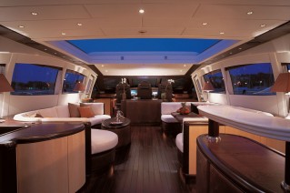 Mangusta Illusion 92 - Saloon